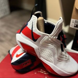 NEVER WORN LEBRON SOLIDER XIV